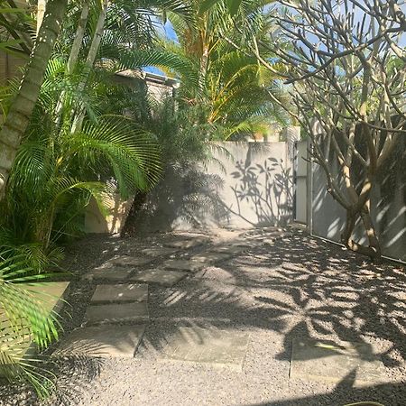Residence Frangipani Pereybere Beach Exterior foto