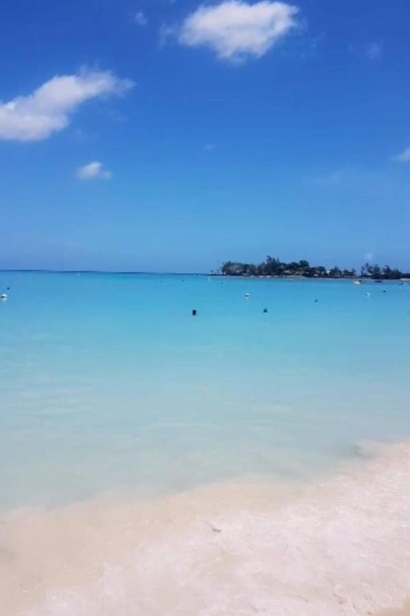 Residence Frangipani Pereybere Beach Exterior foto
